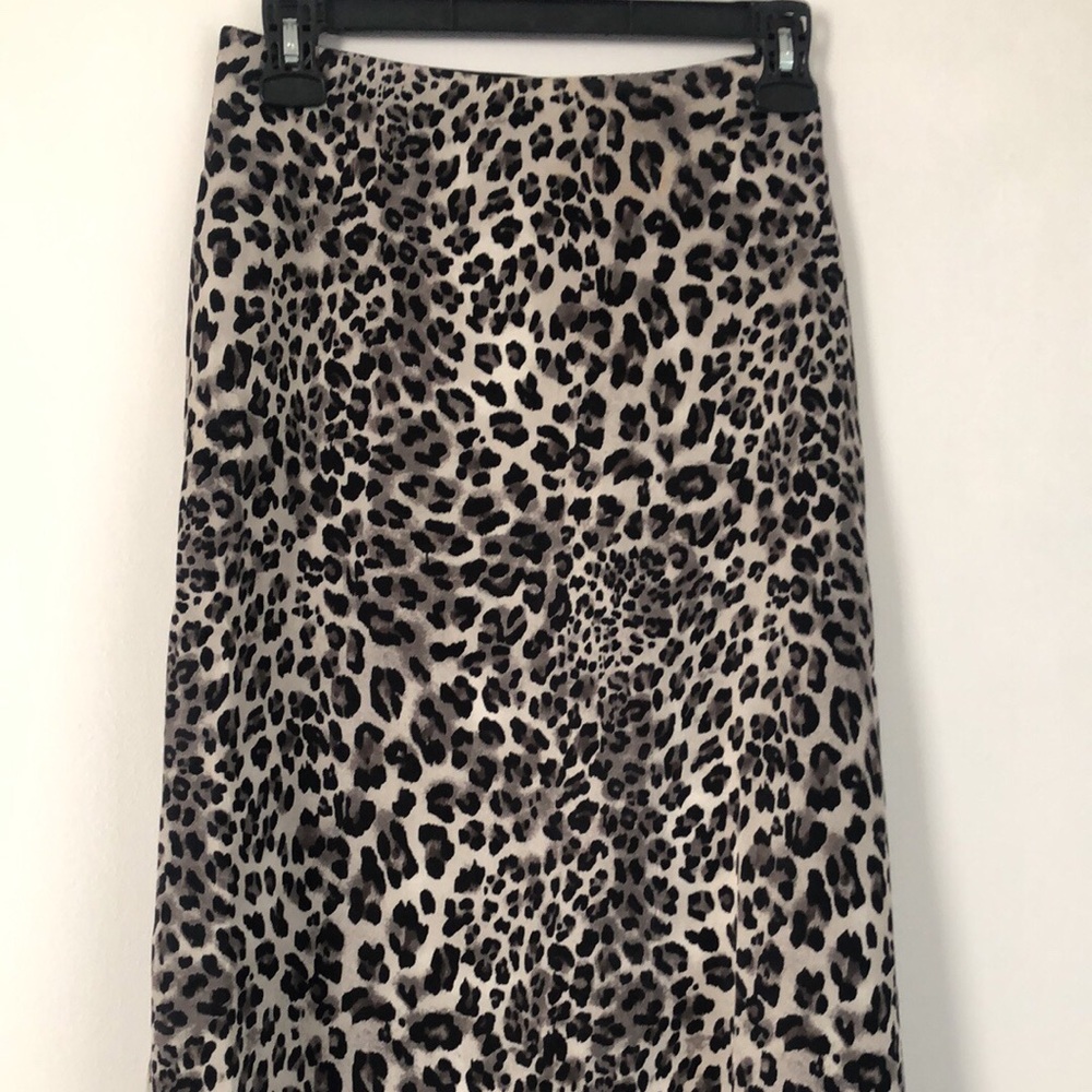 NWT Skirt with pockets